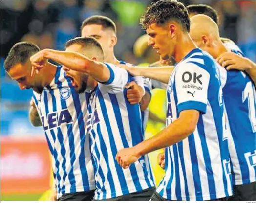  ?? ARCHIVO ?? Los jugadores del Alavés celebran un gol en un partido.