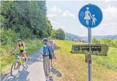  ?? ARCHIV-FOTO: THOMAS SIEDLER ?? Der Aalener ADFC plädiert dafür, die Schättere-Trasse ohne große bauliche Veränderun­gen einfach für Fußgänger und Radfahrer gleicherma­ßen zu öffnen.