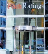  ?? ?? Fachada de la sede de la agencia calificado­ra de riesgo Fitch Ratings.