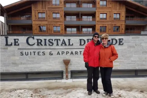  ??  ?? Winter sports fans David and Carol Chaplin bought a holiday home in Chamonix