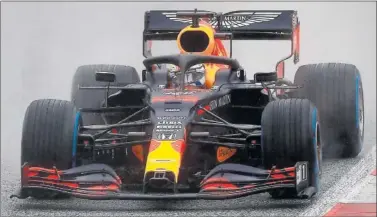  ??  ?? Max Verstappen, ayer, durante la clasificac­ión del GP de Estiria en el que saldrá segundo en la parrilla.