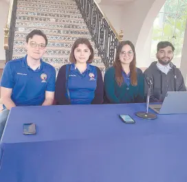  ?? ?? l De izquierda a derecha los alumnos de Medicina Abelardo Sebastián Arias Alcaraz, Leslie Mireya Hurtado Ríos, Ana Karely García Ochoa y Axel Emmanuel Gómez Alcántara.