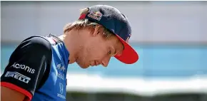  ??  ?? A disappoint­ed Brendon Hartley.