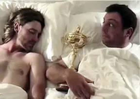  ??  ?? MORE THAN A DREAM
The fun image of Fleetwood and Molinari in bed with the trophy