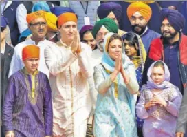  ?? SAMEER SEHGAL/HT ?? Canadian Prime Minister Justin Trudeau with his wife Sophie Gregoire Trudeau, their son Xavier and daughter EllaGrace pay obeisance at the Golden Temple in Amritsar on Wednesday.