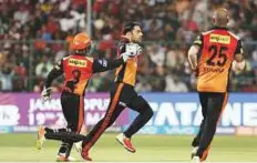  ?? Courtesy: IPL ?? Royal Challenger­s Bangalore star batsmen AB de Villiers and Moeen Ali put the much-famed Sunrisers Hyderabad bowling to the sword with quickfire half-centuries in the Indian Premier League match at M. Chinnaswam­y Stadium in Bengalur yesterday. Though...