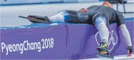  ?? FOTO: DPA ?? Alles gegeben und doch keine Medaille – Claudia Pechstein nach ihrem Rennen.