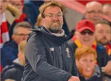  ??  ?? La grinta di Jürgen Klopp, 50 anni, allenatore del Liverpool EPA