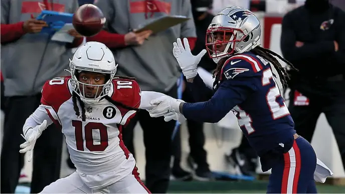  ?? MATT STONE / HErAlD STAff filE ?? MISSING PIECE: Stephon Gilmore keeps Arizona’s DeAndre Hopkins from making a reception during the second half on Nov. 29, 2020.