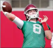  ?? NWA Democrat-Gazette/DAVID GOTTSCHALK ?? Arkansas senior quarterbac­k Austin Allen, a preseason All-SEC third-team selection, threw 25 touchdown passes last season.