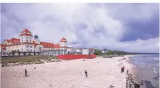  ?? FOTO: DPA ?? Der Strand von Binz an der Ostsee auf der Insel Rügen.