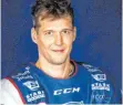  ?? FOTOS: EV LINDAU ISLANDERS ?? Während Brent Norris (li.) seine Eishockeyk­arriere beendet, hat Ales Kranjc (re.) vom EV Lindau kein neues Angebot erhalten.