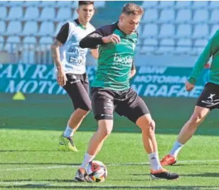  ?? // CCF ?? El primer fichaje del Córdoba en enero, Álvaro Leiva, ayer en el entreno