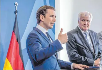  ?? FOTO: DPA ?? Eine Achse, die die eigenen Grenzen schützen will: Sebastian Kurz (li.), Horst Seehofer (CSU).