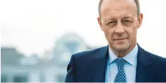  ?? Archivfoto: Bernd von Jutrczenka, dpa ?? Zieht es trotz zweier Niederlage­n binnen kurzer Zeit weiterhin zurück in die große Politik: Friedrich Merz.