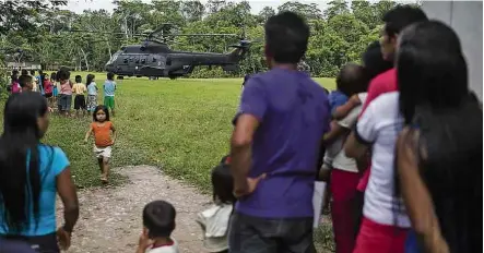  ?? Danilo Verpa/Folhapress ?? Aldeia da etnia Mayuruna em Atalaia do Norte (AM) foi uma das que receberam projeto liderado por Exército brasileiro