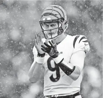  ?? KAREEM ELGAZZAR/THE CINCINNATI ENQUIRER ?? Bengals quarterbac­k Joe Burrow is 5-1 in postseason play.