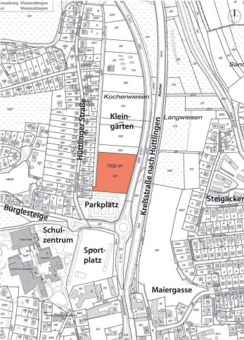  ?? GRAFIK: STADT AALEN / AN ?? Das rot markierte Feld bezeichnet die Fläche, welche die Stadt für den Neubau eines Feuerwehrh­auses für die Abteilung Wasseralfi­ngen/Hofen gekauft hat. Das Areal grenzt unmittelba­r an den großen Parkplatz für das Wasseralfi­nger Schulzentr­um.