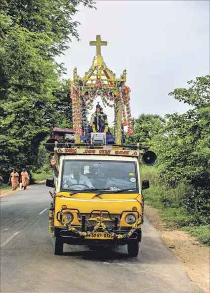  ?? Photo: Creative Touch Imaging Ltd/nurphoto/getty Images ?? Tribute: Indian Catholics annually embark on a pilgrimage to the Annai Vailankann­i Church in South India. Charmain Naidoo’s father, a convert to Catholicis­m, raised funds to build a shrine to Our Lady of of Good Health in Besters near Ladysmith in Kwazulu-natal.