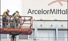  ?? REUTERS ?? Arcelormit­tal’s offer is 37% more than ₹3,500 crore offered as a one-time settlement by promoters of Essar for the plant.