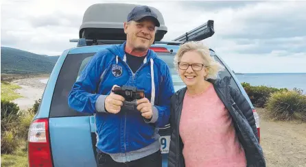  ?? ?? Warren Leahy and partner Kathy Johnson will drive around Australia to raise money for Muscular Dystrophy Tasmania.