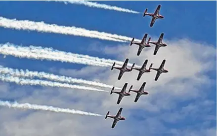  ?? ED KAISER/POSTMEDIA NEWS ?? The Canadian Snowbirds doing a flyby over Edmonton on their cross-country flyover tour on May 15.