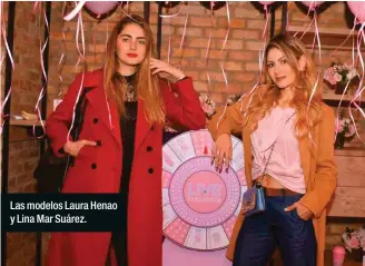  ??  ?? Las modelos Laura Henao y Lina Mar Suárez.