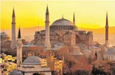  ?? FOTO: MARIUS BECKER/DPA ?? Das Oberste Verwaltung­sgericht in der Türkei hat den Weg zur Nutzung der Hagia Sophia in Istanbul als Moschee freigemach­t.