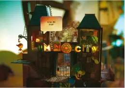  ??  ?? Lumino City looks gorgeous, but the gameplay isn’t always equally captivatin­g.