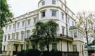  ?? ?? Just grand: Michael Gove leaving the impressive One Carlton Gardens where he can now stay