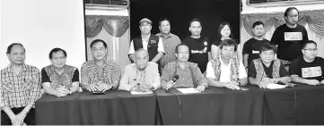  ?? – Photo by Churchill Edward ?? Dusit (fifth left) and Sidi (fourth left) co-chairing the press conference.