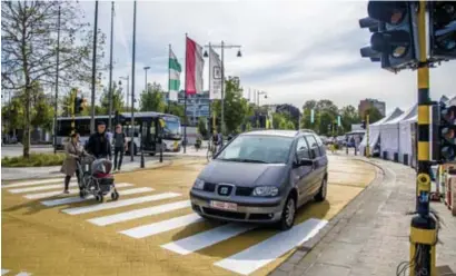  ?? FOTO BOUMEDIENE BELBACHIR ?? Het was voor alle partijen nog aanpassen vrijdagoch­tend.