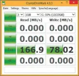  ??  ?? Die sequenziel­le Datenrate fürs Lesen vom internen Flash-Speicher beträgt beim Intel-Stick knapp 167 MByte pro Sekunde (im Bild), das Modell von Hannspree erreicht rund 146 MByte pro Sekunde.