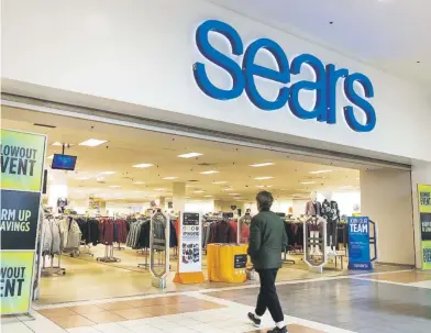  ?? archivo / efe ?? El cierre de las tiendas Sears y Kmart afecta particular­mente a los centros comerciale­s donde ambas cadenas suelen ocupar espacios grandes de tiendas anclas.