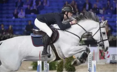  ?? FOTO PETER VAN DEN BULCK ?? Dieter Vermeiren met Kingston, met wie hij de een op na grootste proef won, maar in de GP wel in de fout ging: “We delen solidair in de winst en in het verlies.”