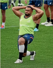  ?? GETTY IMAGES ?? Sekope Kepu warms up during a Wallabies training session at the Waca in Perth for Saturday’s clash with the All Blacks.