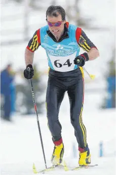 ?? FOTOS: DPA ?? Frank Höfle auf dem Weg zu einer seiner Goldmedail­len bei den Paralympic­s 2002 in Salt Lake City.