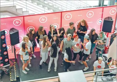  ?? PROVIDED FOR CHINA DAILY ?? Musers (users of Musical.ly) perform at a show to mark Local Video Day in Berlin in August 2016.