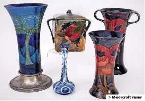  ?? Moorcroft vases ?? >