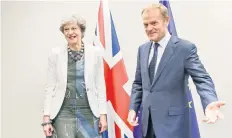  ??  ?? La primera ministra británica, Theresa May, y el presidente del Consejo de Europa, Donald Tusk, se reunieron ayer en el marco de la cumbre de la UE.