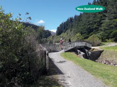  ??  ?? Above: A small bridge an option on the Hutt Valley side.