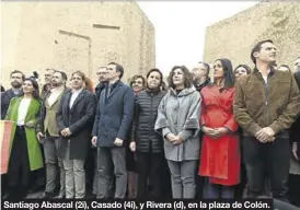  ??  ?? Santiago Abascal (2i), Casado (4i), y Rivera (d), en la plaza de Colón.