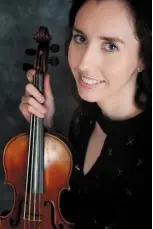  ??  ?? Violinist Jennifer Murphy.