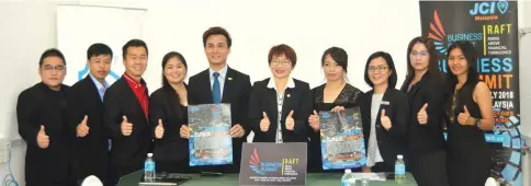  ??  ?? (From fourth to sixth right) Irene, Cr Wong, Chew and others gearing up for the coming JCI Malaysia Business Summit 2018.