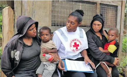  ??  ?? The Internatio­nal Committee of the Red Cross (ICRC) in Papua New Guinea has been helping health workers deal with stress brought on by COVID-19.