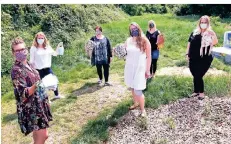  ?? FOTO: DNE ?? Sechs von mehr als 30 Masken-näherinnen: (vl.) Nina Kraus, Tanja Schüller, Kathrin Wieszorek, Manuela Rüttgers, Iris Förster und Denise Diekers.