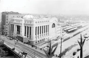  ?? NATIONAL ARCHIVES ?? Union Station was the centrepiec­e in a plan to lay railway tracks in a drained canal.