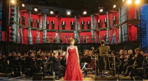  ?? Foto: Jan‰pieter Fuhr ?? Sally du Randt mit Verdis „Ave Maria“, dem Abschiedsg­esang der Desdemona aus „Otello“.