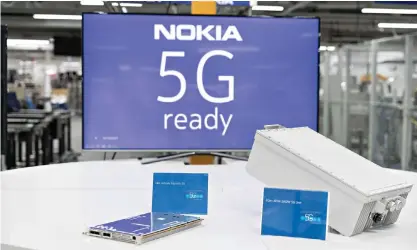  ?? Foto: Nokia/HeNri Luoma ?? Nästa år byggs kommersiel­la 5G-nät i många länder. Nokia räknar med att få sin del av kakan.