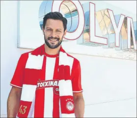  ?? FOTO: OL.YMPIACOS ?? Alberto De la Bella El lateral catalán, cedido en Olympiacos por la Real Sociedad